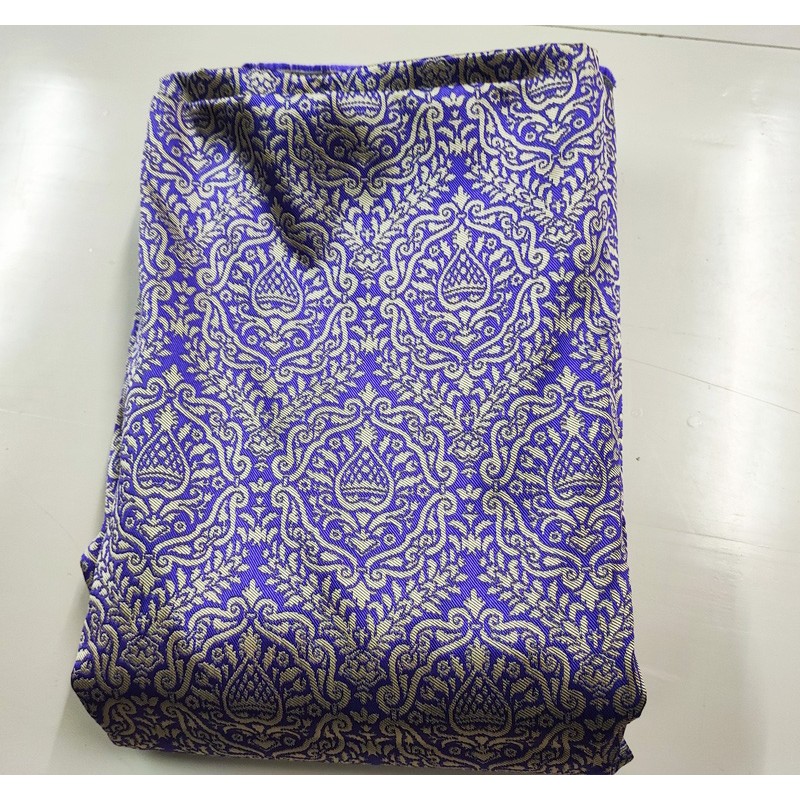 damasco de fallera morado y plateado