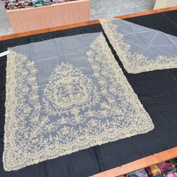 Manteleta fallera oro con lentejuelas oro