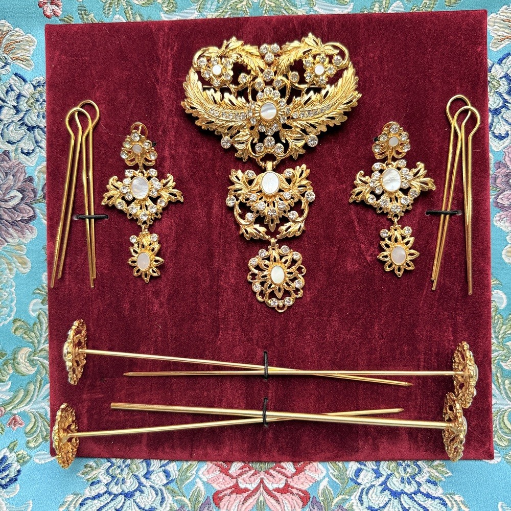 Aderezo de fallera en oro