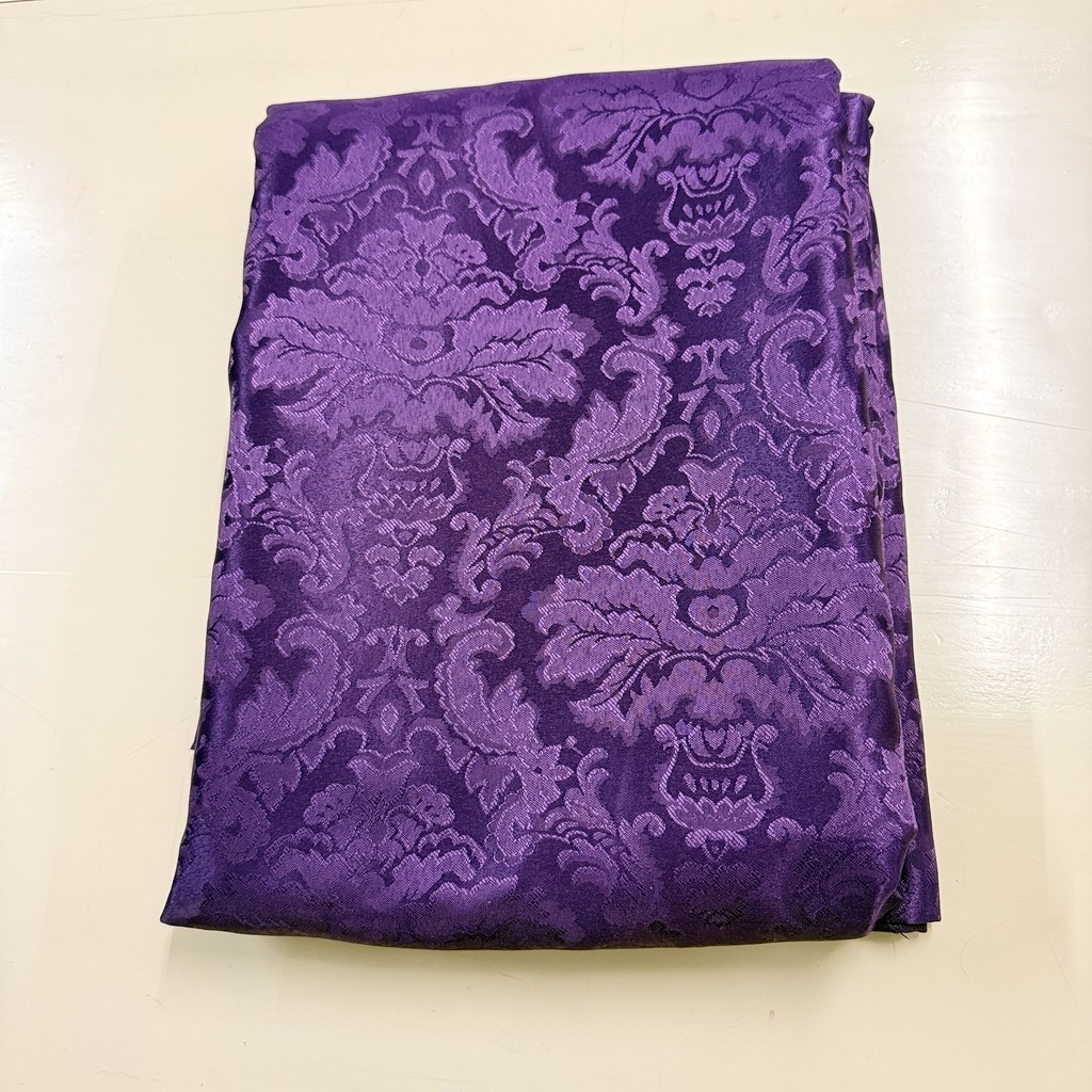 Damasco morado nazareno.